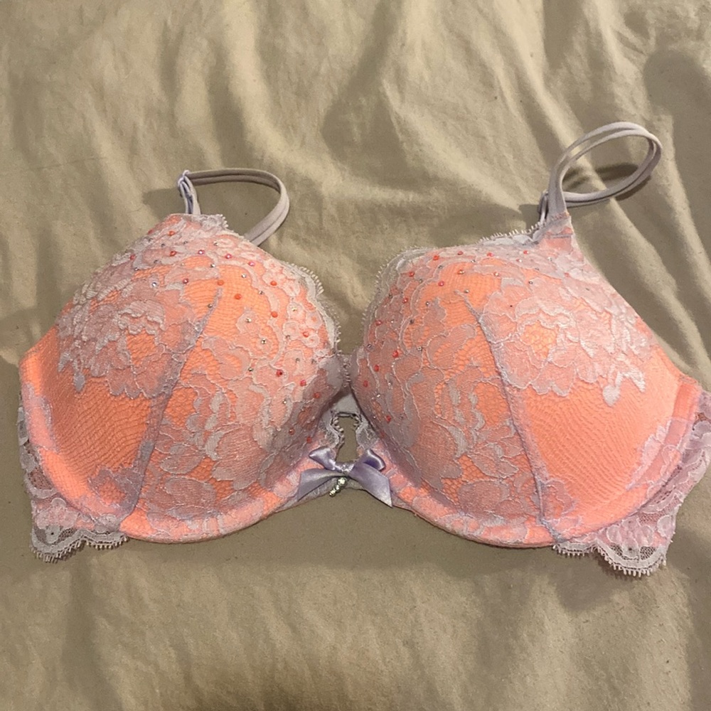 Victoria's secrets- very sexy bra